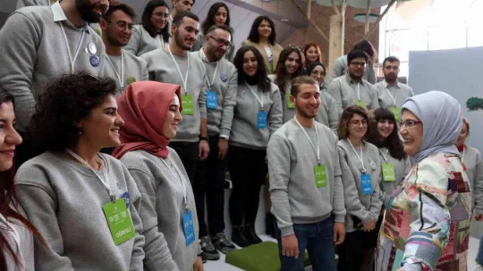 Emine Erdoğan: 'Sıfır Atık hareketi, sizlerin ellerinde yükselip tüm dünyaya ve gelecek nesillere miras kalacak'