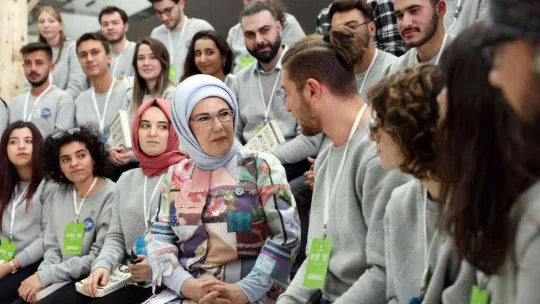 Emine Erdoğan: 'Sıfır Atık hareketi, sizlerin ellerinde yükselip tüm dünyaya ve gelecek nesillere miras kalacak'