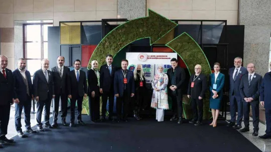 Emine Erdoğan: 'Sıfır Atık hareketi, sizlerin ellerinde yükselip tüm dünyaya ve gelecek nesillere miras kalacak'