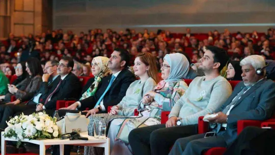 Emine Erdoğan: 'Sıfır Atık hareketi, sizlerin ellerinde yükselip tüm dünyaya ve gelecek nesillere miras kalacak'