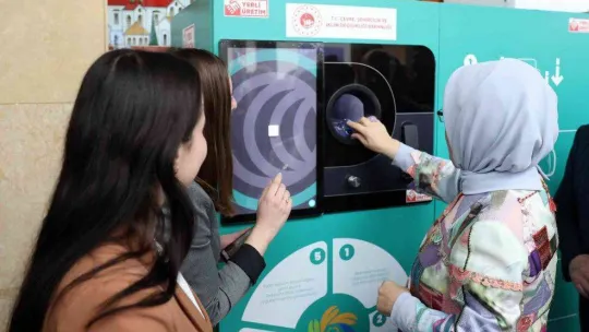 Emine Erdoğan: 'Sıfır Atık hareketi, sizlerin ellerinde yükselip tüm dünyaya ve gelecek nesillere miras kalacak'
