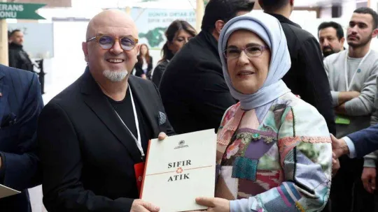 Emine Erdoğan: 'Sıfır Atık hareketi, sizlerin ellerinde yükselip tüm dünyaya ve gelecek nesillere miras kalacak'