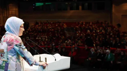 Emine Erdoğan: 'Sıfır Atık hareketi, sizlerin ellerinde yükselip tüm dünyaya ve gelecek nesillere miras kalacak'