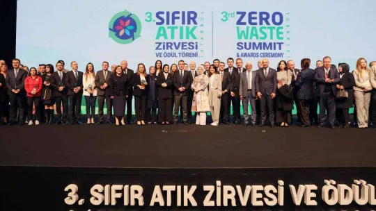 Emine Erdoğan: 'Sıfır Atık hareketi, sizlerin ellerinde yükselip tüm dünyaya ve gelecek nesillere miras kalacak'