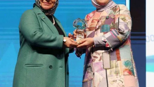 Emine Erdoğan: 'Sıfır Atık hareketi, sizlerin ellerinde yükselip tüm dünyaya ve gelecek nesillere miras kalacak'