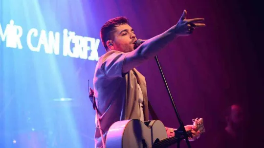 Emir Can İğrek, şarkıyı Bursaspor'a ithaf etti