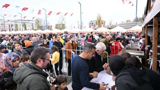 En fazla kestaneyi yiyip en güzel tatlıyı yapan ödülü kaptı