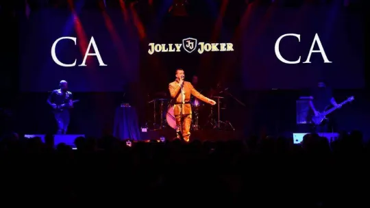 En uzun gecede Bursa'da Cem Adrian rüzgarı