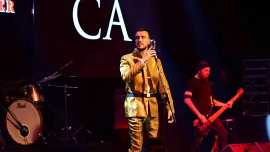 En uzun gecede Bursa'da Cem Adrian rüzgarı