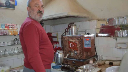 Enflasyona inat çayı 1 TL'ye satıyor