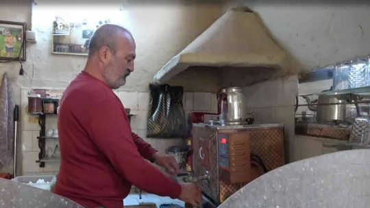 Enflasyona inat çayı 1 TL'ye satıyor