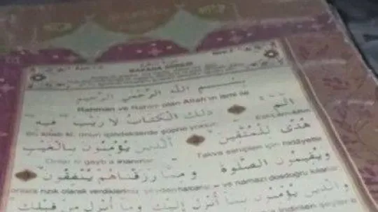 Enkaz altında Kur'an-ı Kerim okudu