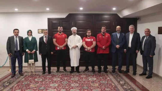 Erbaş, Dünya Bilek Güreşi Şampiyonası'nda dereceye giren sporcuları kabul etti