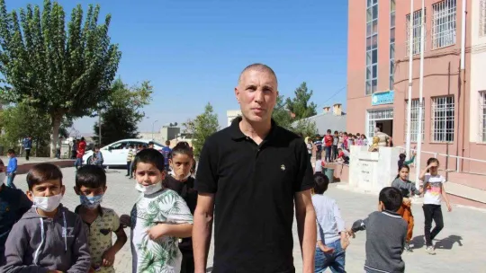 Erdal Erdem'den anlamlı hareket