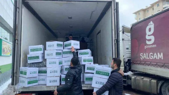 Ereğli'de deprem bölgesine yardımlar sürüyor
