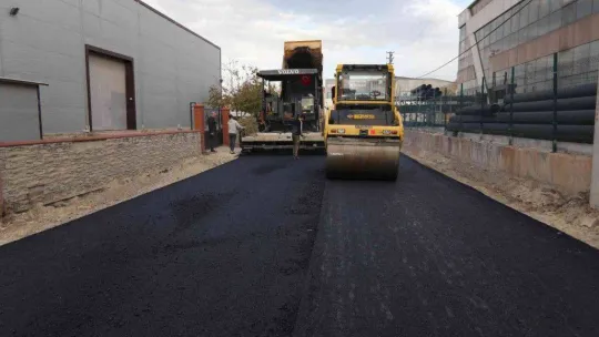 Erenler'de 15 sokak daha asfalt ile yenilendi