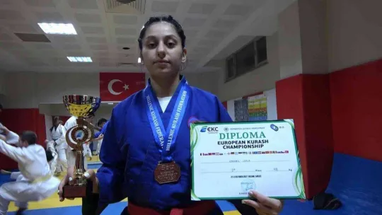 Erkeklerle antrenman Avrupa'da şampiyonluk getirdi