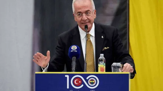 Erol Bilecik: 'Mikrofonların önünde büyüğüz demekle büyük olunmuyor'