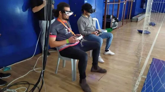 Esenler'de dron pilotları kıyasıya yarıştı