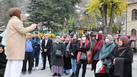 Esenlerliler, Bolu'da tarihi ve doğayı keşfediyor
