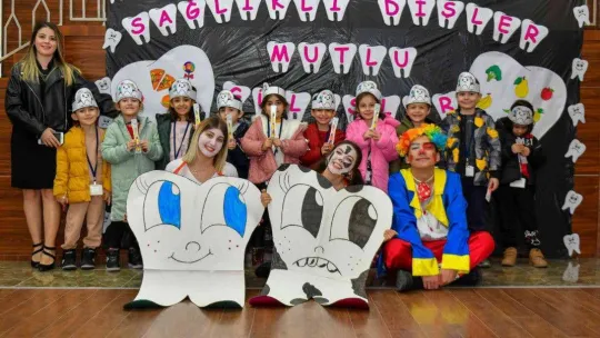 Esenyurt'ta miniklere diş sağlığının önemi anlatıldı