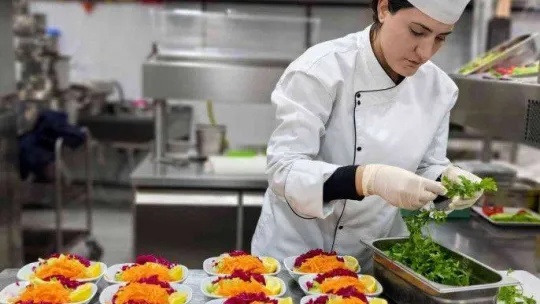 Esenyurt'un ilk sosyal tesisi açıldı