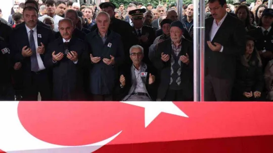 Eşi ve kızlarından şehit polise son bakış
