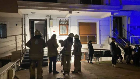 Eşine sinirlendi, evi ateşe verdi