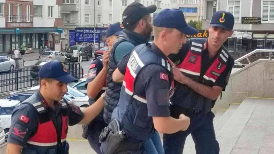 Eşini öldürmek isteyen zanlı, JASAT ekiplerinin şafak operasyonuyla yakalandı