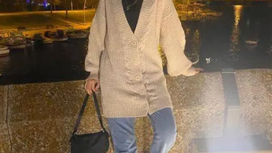 Eşini öldürüp intihar süsü veren kocanın yargılanmasına devam edildi