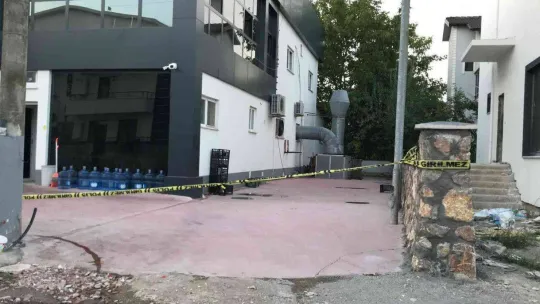 Eski çalıştığı yere geldi, iş yeri sahibi ve çalışanı yaraladı