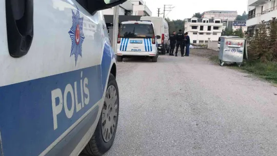 Eski çalıştığı yere geldi, iş yeri sahibi ve çalışanı yaraladı