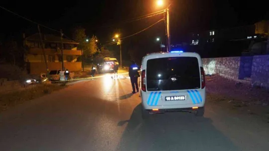 Eski eşi tarafından sokak ortasında başından vuruldu