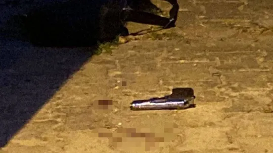 Eski eşini öldürdü ardından kendi kafasına sıktı