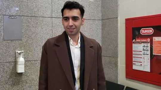 Eski sevgilisini darp ettiği iddia edilen şarkıcı Çağatay Akman hakim karşısında