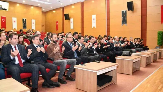 Eskişehir Adliyesi'nde afetzedeler için dua ve saygı duruşu