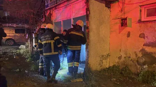 Evde çıkan yangın paniğe sebep oldu