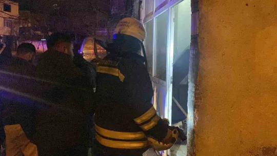 Evde çıkan yangın paniğe sebep oldu