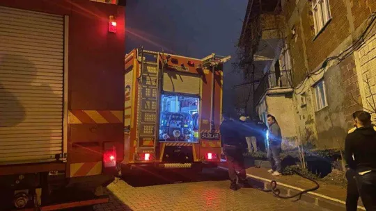 Evde çıkan yangın paniğe sebep oldu