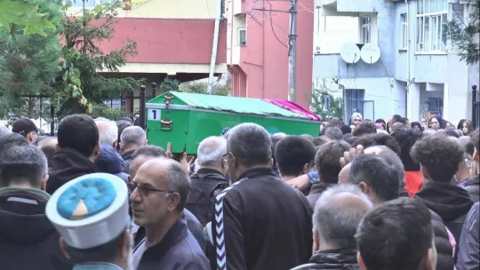 Evde çıkan yangında ölen genç kız toprağa verildi