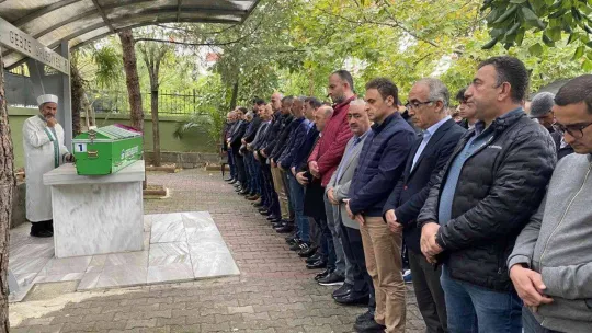 Evde çıkan yangında ölen genç kız toprağa verildi