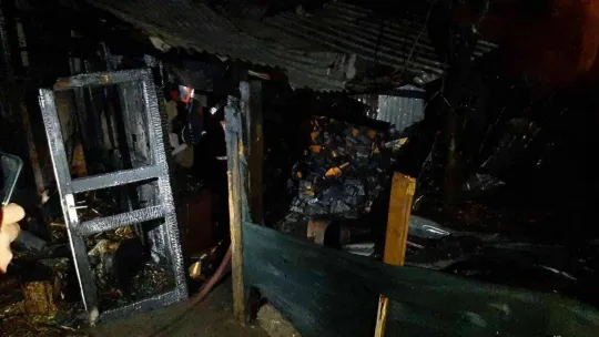 Evin odunluk kısmında yangın paniği