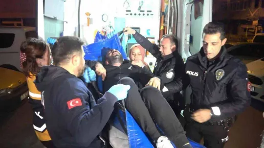 Evinde tartıştığı arkadaşı tarafından vuruldu