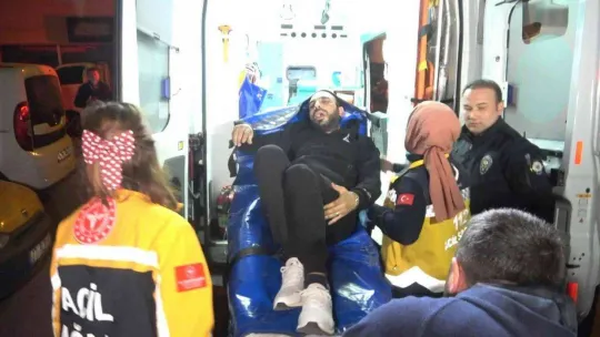 Evinde tartıştığı arkadaşı tarafından vuruldu