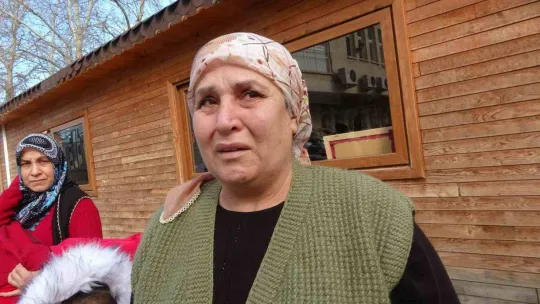 Evlerinden sağ kurtulan Kozanlı depremzedeler diğer illerdeki depremzedeler için seferber oldu