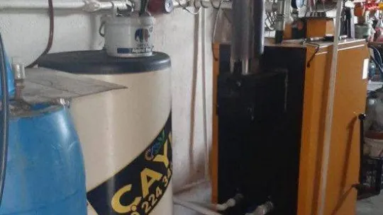 Evlerini sahte alkol üretim tesisine çevirmişler