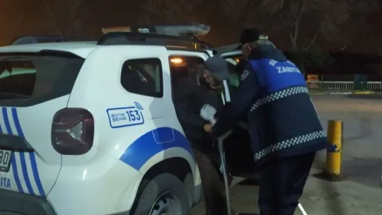 Evsizler barınma merkezine yerleştiriliyor