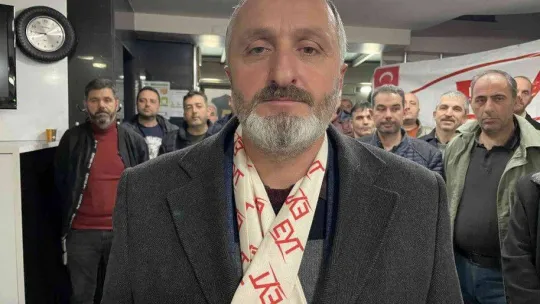 EYT düzenlemesini konfeti ve meşaleyle kutladılar