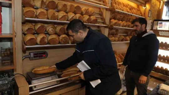 Eyüpsultan'da bulunan fırınlarda ekmek denetimleri aralıksız devam ediyor