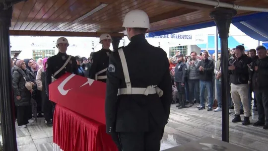 Eyüpsultan'da kazada hayatını kaybeden polis memuru son yolculuğuna uğurlandı